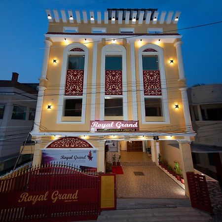 Bed and Breakfast Royal Grand à Tambaram Extérieur photo