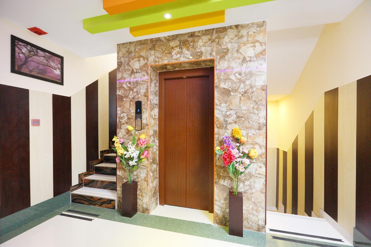 Bed and Breakfast Royal Grand à Tambaram Extérieur photo