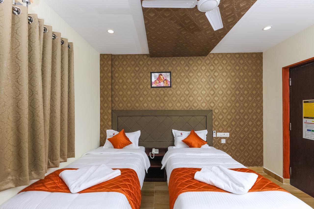 Bed and Breakfast Royal Grand à Tambaram Extérieur photo